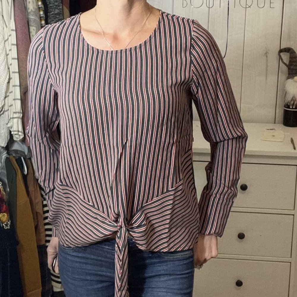 Hem and Thread Business in front tie front blouse